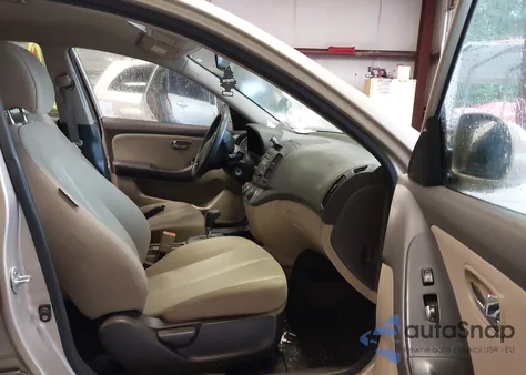 2010 Hyundai Elantra Gls z USA, uszkodzony, nr VIN KMHDU4AD4AU194570